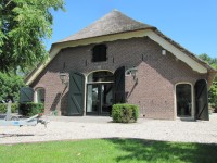 boerderij houten vensterluiken luiken met z-schoor