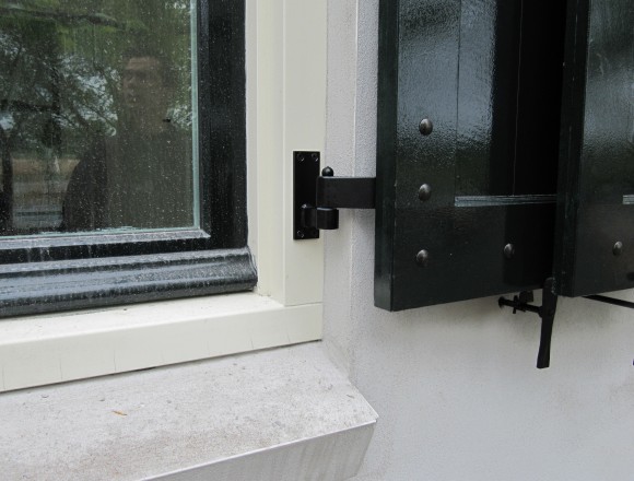 Kleine luiken van hout